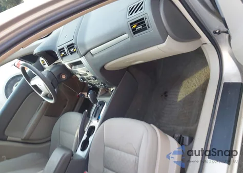 2010 Ford Fusion Se из США, поврежденный, VIN 3FAHP0HA8AR417482